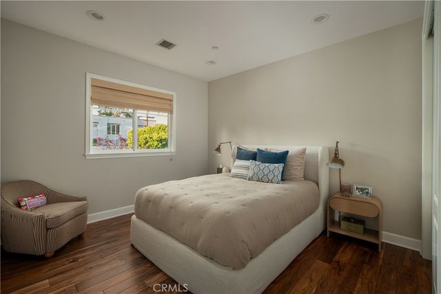 4330 Bellaire, Studio City, CA 91604
