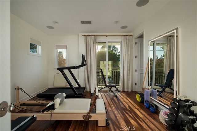 4330 Bellaire, Studio City, CA 91604