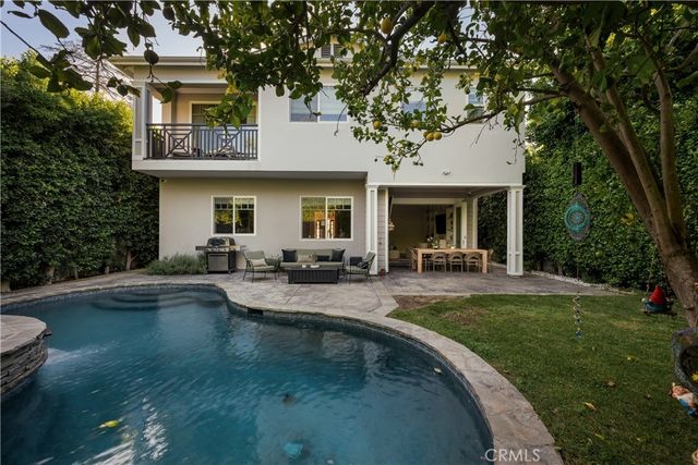 4330 Bellaire, Studio City, CA 91604