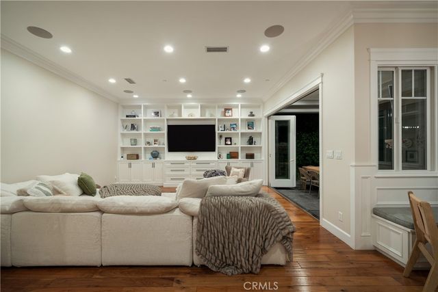 4330 Bellaire, Studio City, CA 91604