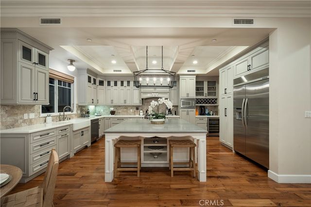 4330 Bellaire, Studio City, CA 91604