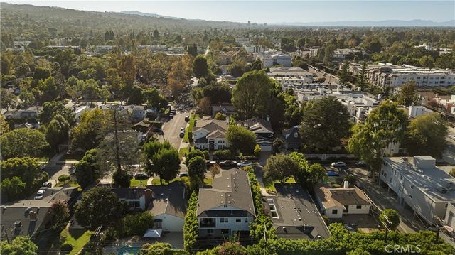 4330 Bellaire, Studio City, CA 91604