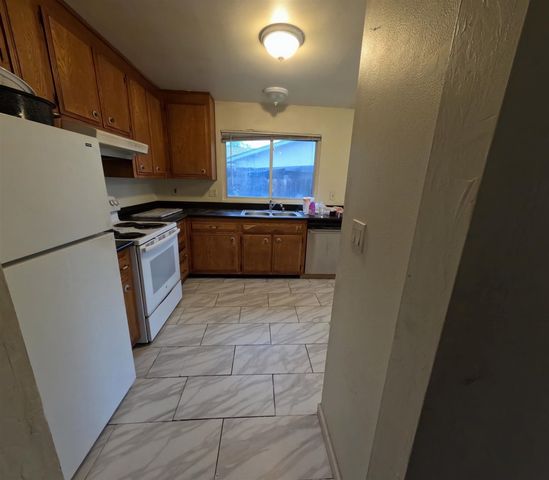 2121 2121 Apricot Ct, Pittsburg, CA 94565