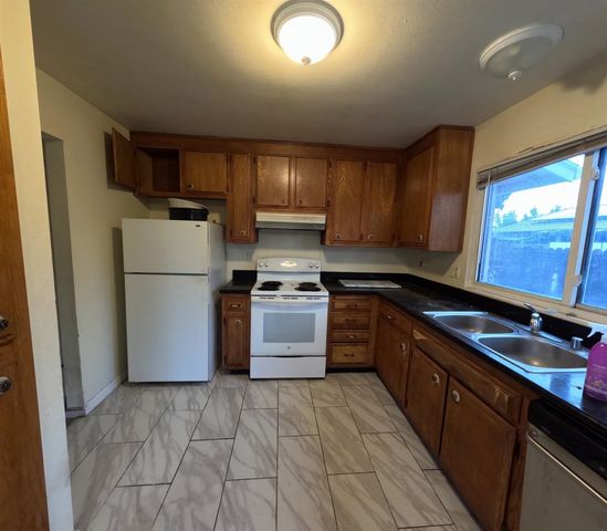 2121 2121 Apricot Ct, Pittsburg, CA 94565