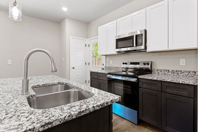 1832 E Broadway Avenue, Fort Worth, TX 76104