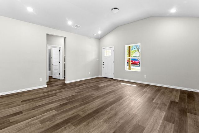 1832 E Broadway Avenue, Fort Worth, TX 76104