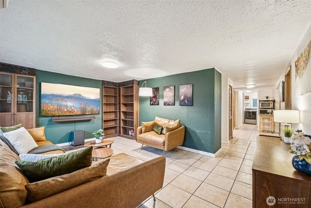 23716 Locust Way, Bothell, WA 98021