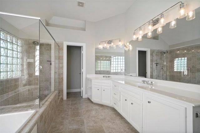 650 Westcross Street 84, Houston, TX 77018