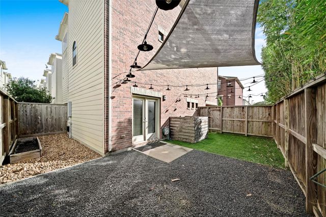 650 Westcross Street 84, Houston, TX 77018