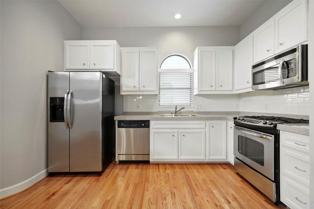 650 Westcross Street 84, Houston, TX 77018