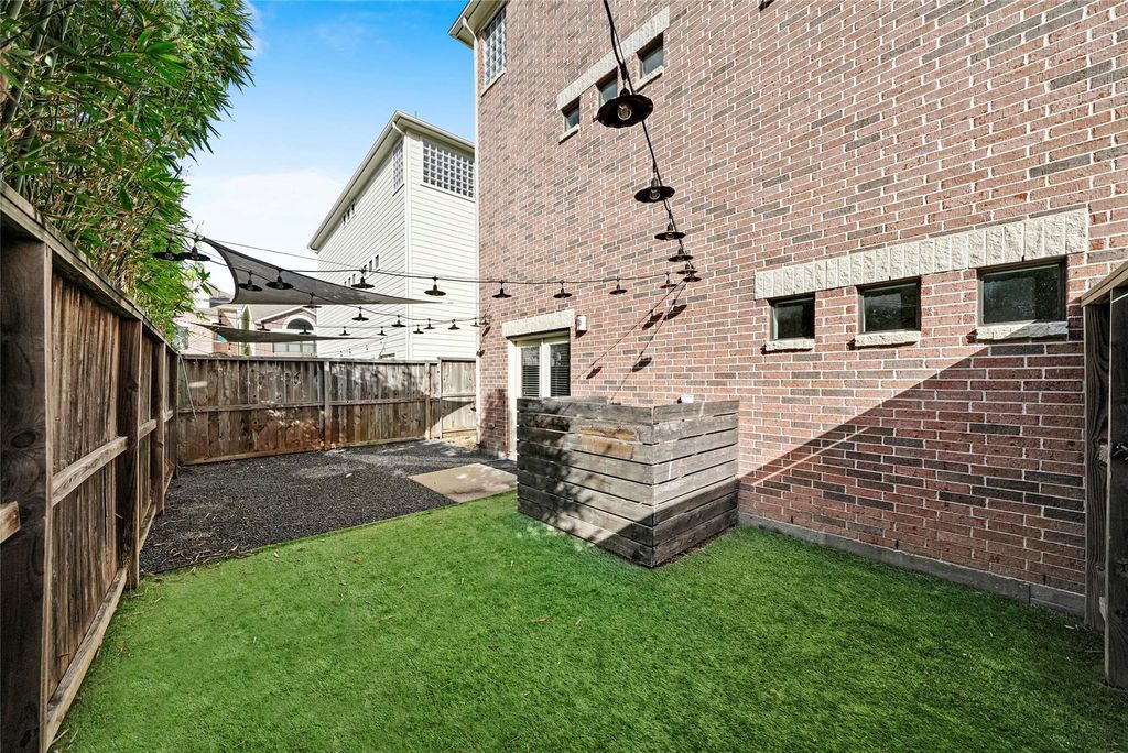 650 Westcross Street 84, Houston, TX 77018