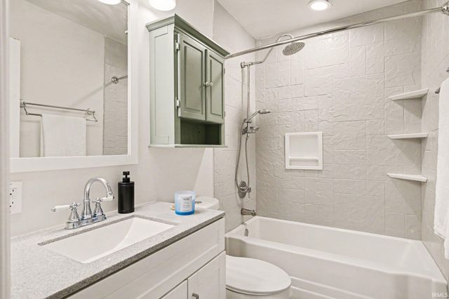 4119 York Road, South Bend, IN 46614