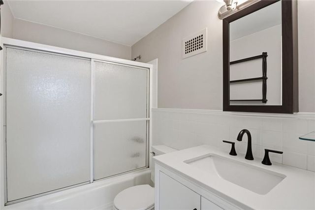 2965 Pharr Court South NW 609, Atlanta, GA 30305