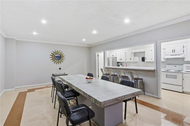 2965 Pharr Court South NW 609, Atlanta, GA 30305