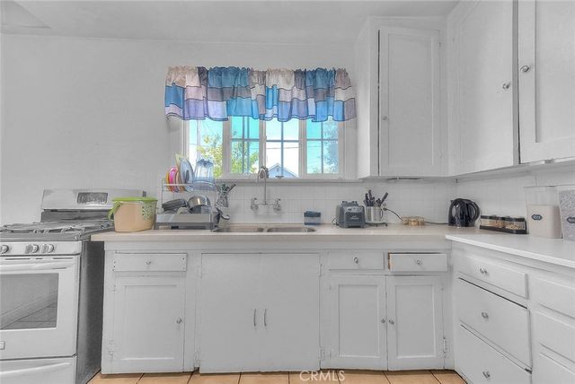 801 S Hicks Avenue, Los Angeles, CA 90023