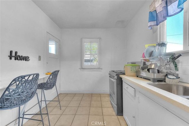 801 S Hicks Avenue, Los Angeles, CA 90023