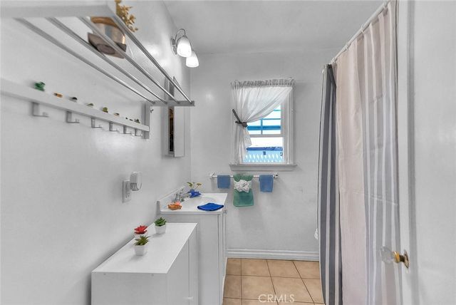 801 S Hicks Avenue, Los Angeles, CA 90023