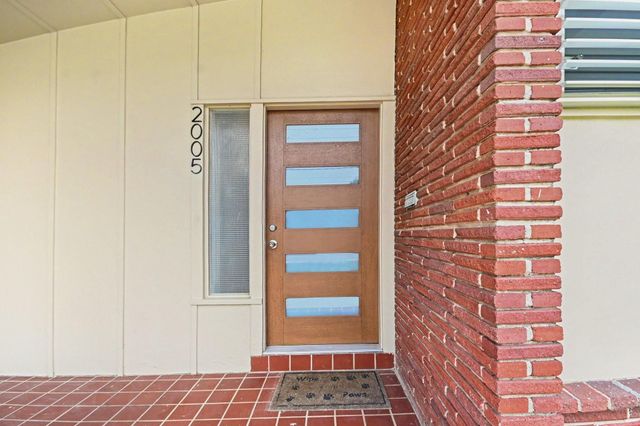 2005 Mary Moody Northen Boulevard, Galveston, TX 77551
