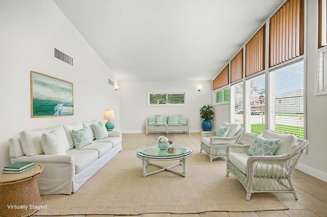 2005 Mary Moody Northen Boulevard, Galveston, TX 77551