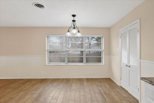 729 W Cheryl Avenue, Hurst, TX 76053