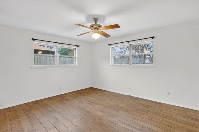 729 W Cheryl Avenue, Hurst, TX 76053