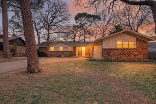 729 W Cheryl Avenue, Hurst, TX 76053