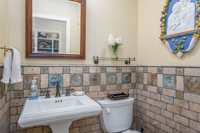 7600 Wynlakes Boulevard, Montgomery, AL 36117