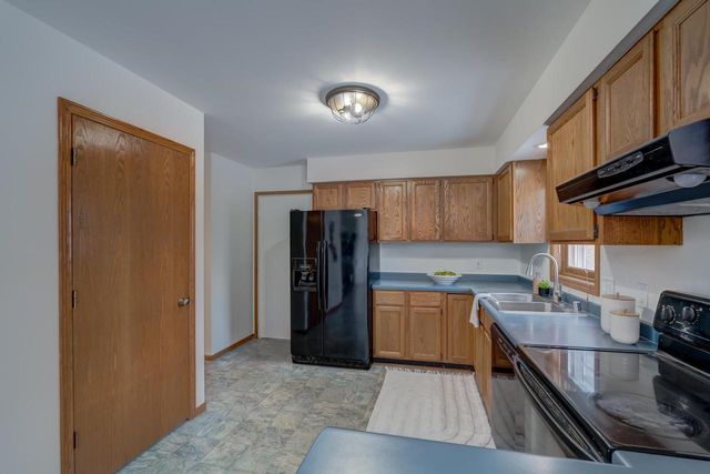 3149 Silverton Trail, Madison, WI 53719