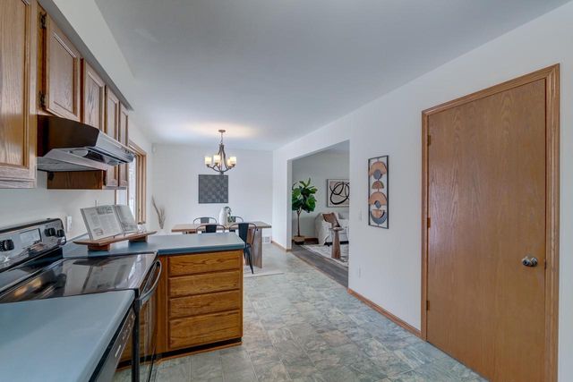 3149 Silverton Trail, Madison, WI 53719