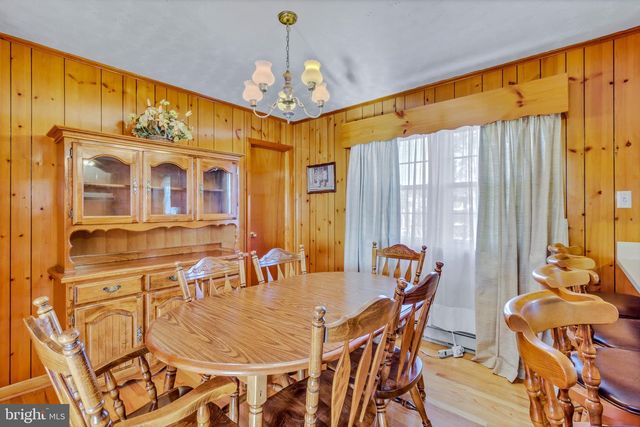 1943 NOMINI GROVE RD, Montross, VA 22520
