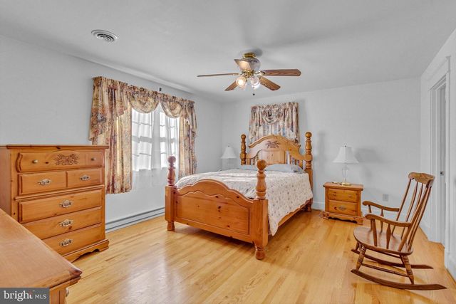 1943 NOMINI GROVE RD, Montross, VA 22520