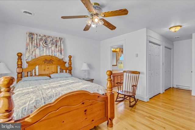 1943 NOMINI GROVE RD, Montross, VA 22520