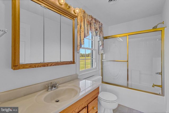 1943 NOMINI GROVE RD, Montross, VA 22520
