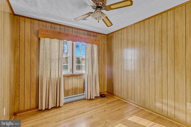 1943 NOMINI GROVE RD, Montross, VA 22520