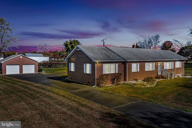 1943 NOMINI GROVE RD, Montross, VA 22520