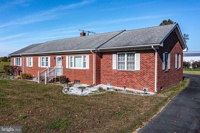 1943 NOMINI GROVE RD, Montross, VA 22520