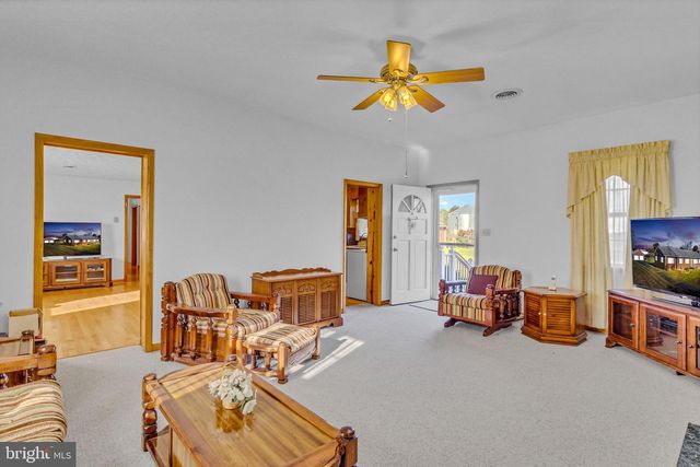 1943 NOMINI GROVE RD, Montross, VA 22520
