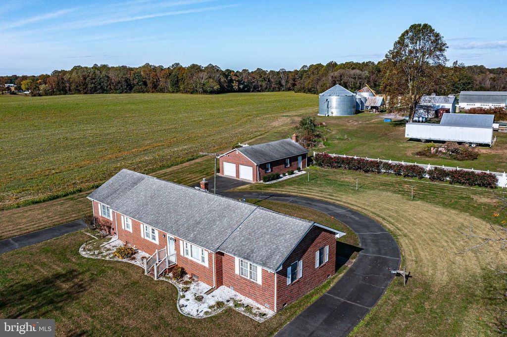 1943 NOMINI GROVE RD, Montross, VA 22520