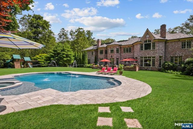 29 N Church Road, Saddle River, NJ 07458