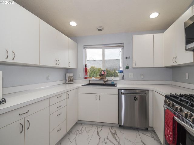 2624 Se HALE Way, Gresham, OR 97080