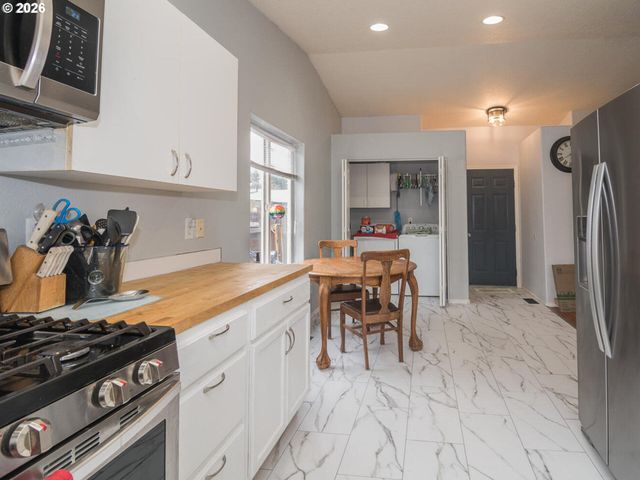 2624 Se HALE Way, Gresham, OR 97080