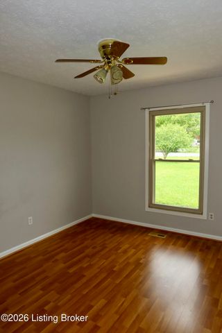 256 Lincoln Dr, Mt Washington, KY 40047