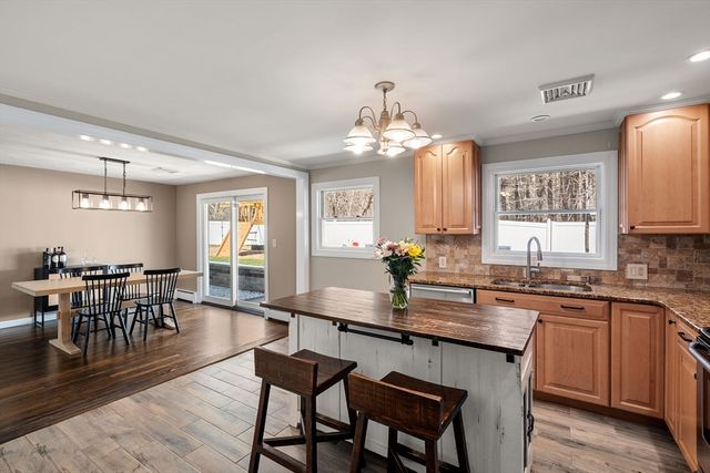 24 Winthrop, West Boylston, MA 01583