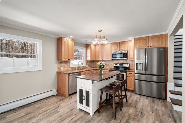 24 Winthrop, West Boylston, MA 01583