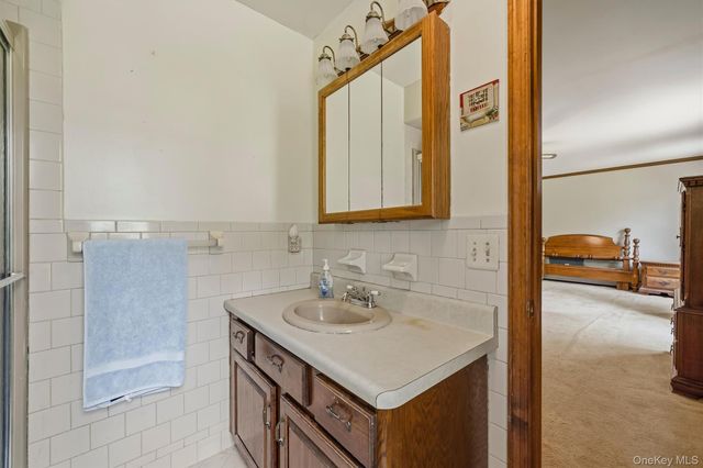 808 S Plank Road, Slate Hill, NY 10973