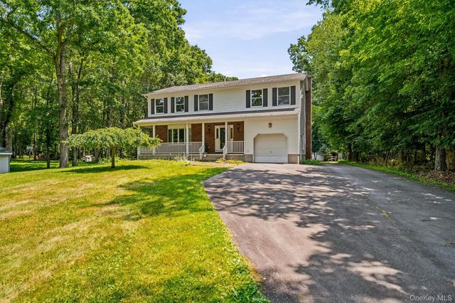 808 S Plank Road, Slate Hill, NY 10973