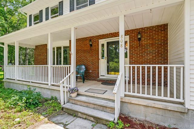 808 S Plank Road, Slate Hill, NY 10973