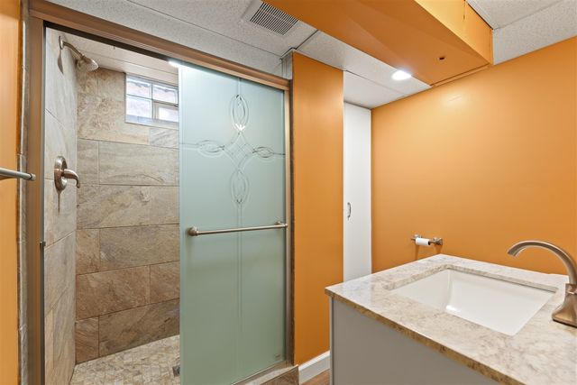 483 Park Avenue, Lincoln Park, MI 48146