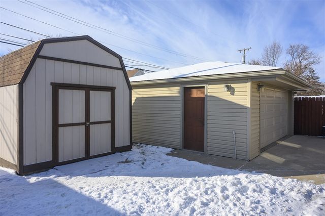 483 Park Avenue, Lincoln Park, MI 48146