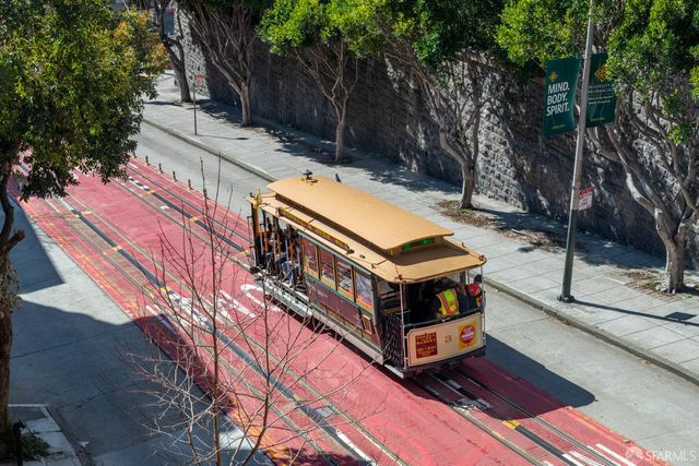 875 California Street 407, San Francisco, CA 94108